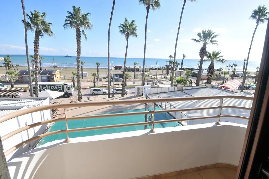 Ithaki Phinikoudes Apartment No. 202 Larnaca