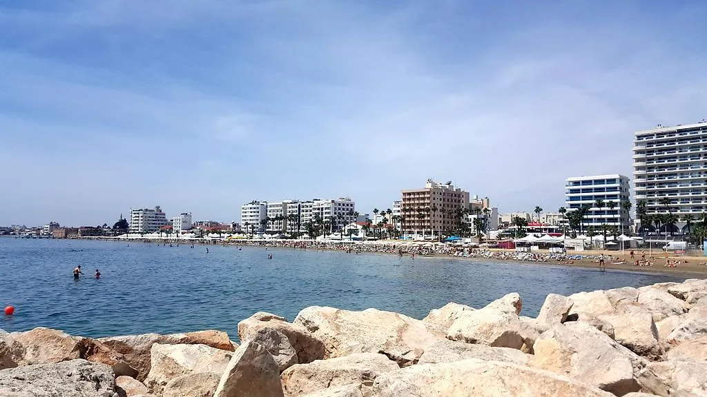 Ithaki Phinikoudes Apartment No. 202 Larnaca